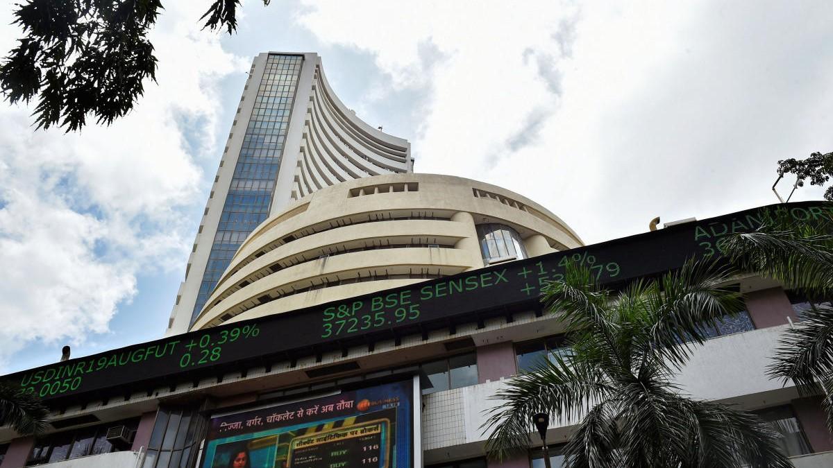 Indian equity markets trade flat after fresh US strikes in Iran..