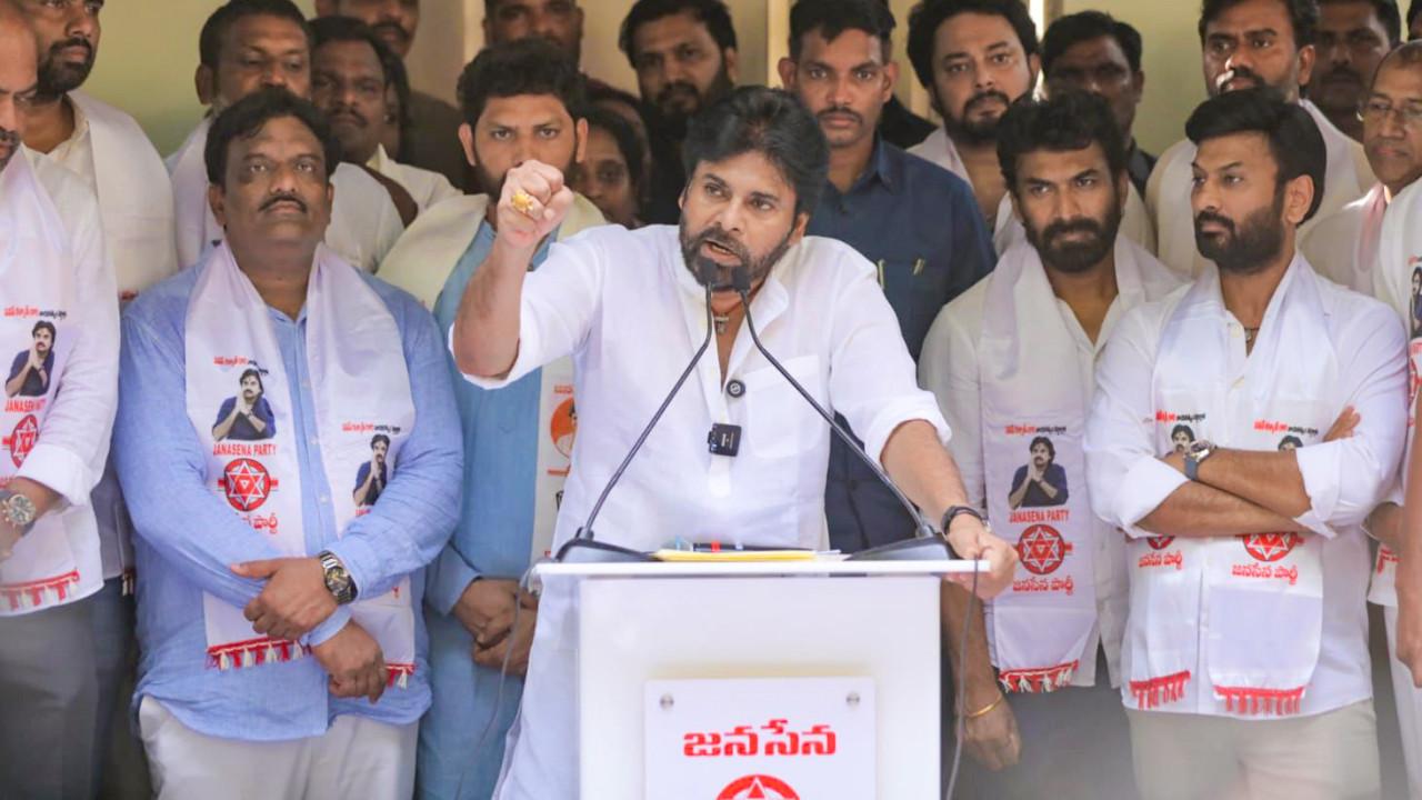 Never backed politics to destabilise Telangana: Pawan Kalyan..