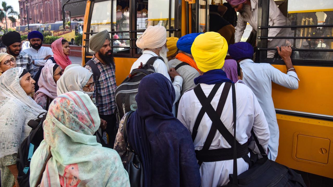 Pakistan issues 737 visas to Indian pilgrims for Guru Arjan Dev's martyrdom anniversary..
