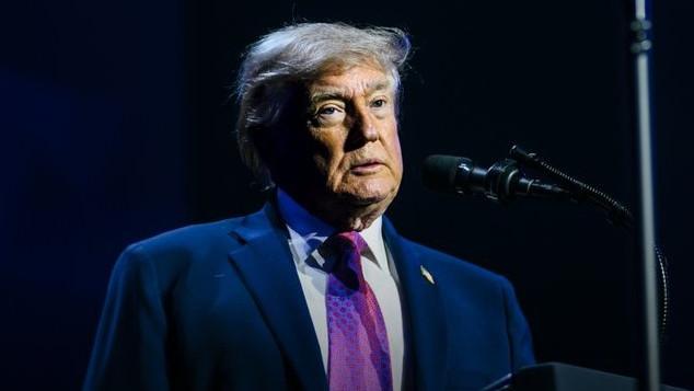 US judge strikes down Trump’s H-1B fee..