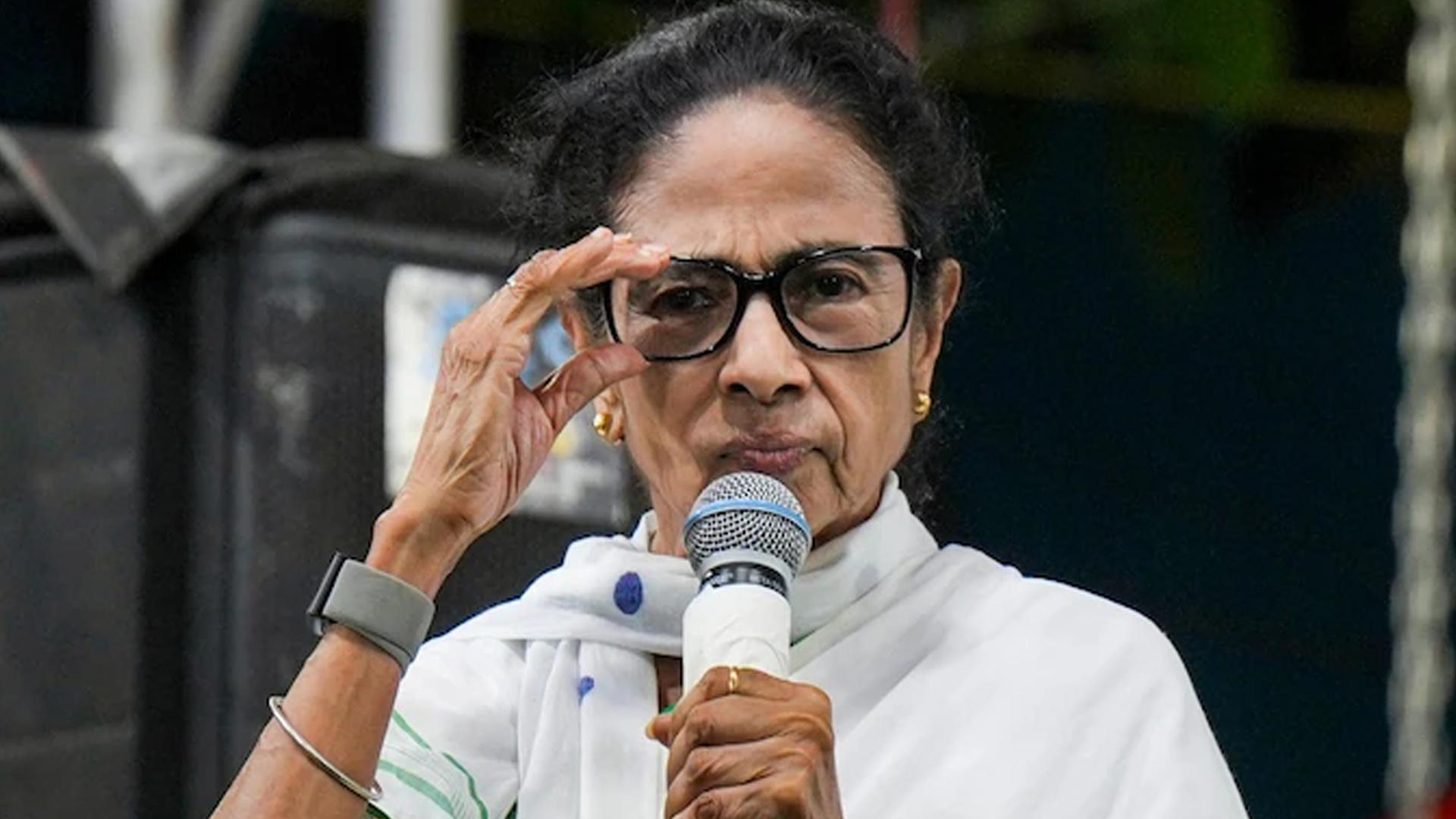 పశ్చిమ బెంగాల్‌లో పార్టీలో సంక్షోభం.. తృణమూల్ కాంగ్రెస్ ఏమన్నదంటే?