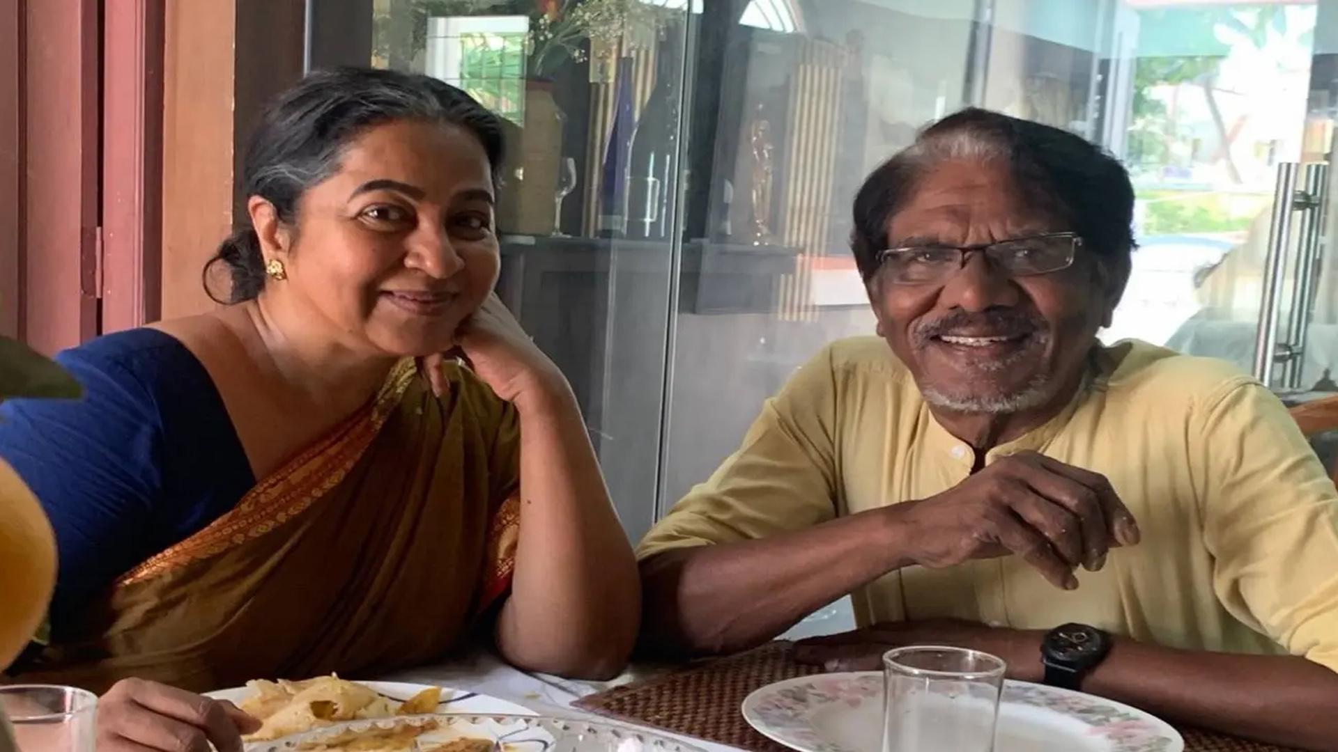 భారతీరాజా మృతి: గుండె బరువెక్కిందంటూ రాధిక భావోద్వేగ నివాళి..