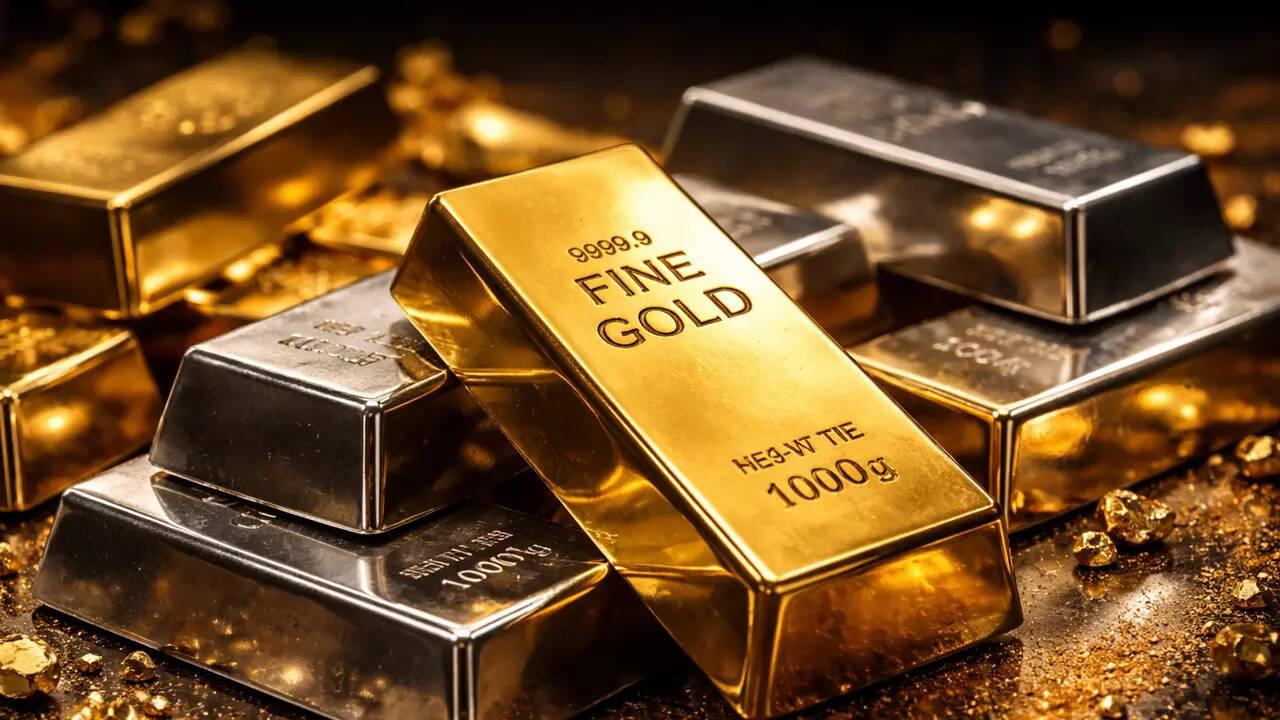 Gold, silver prices fall up to 2 pc amid West Asia tensions.
