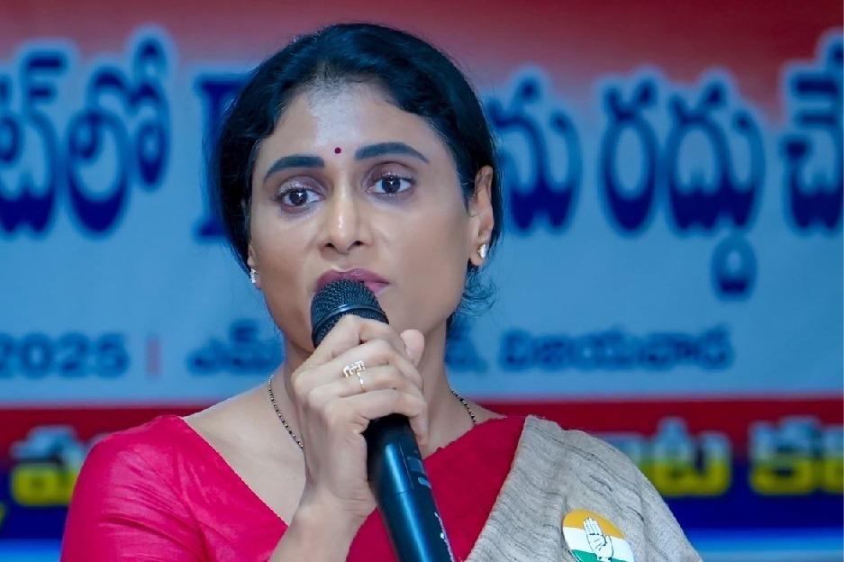దమ్ముంటే 12 వైఫల్యాలపై జవాబివ్వండి.. బీజేపీపై వైఎస్ షర్మిల ఫైర్..