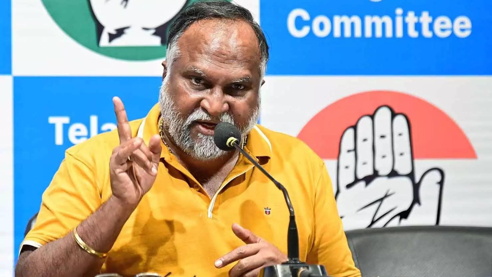 మీనాక్షిపై క్రిిమినల్ కేసులు, న్యాయ వివాదాలు లేవన్న జగ్గారెడ్డి..