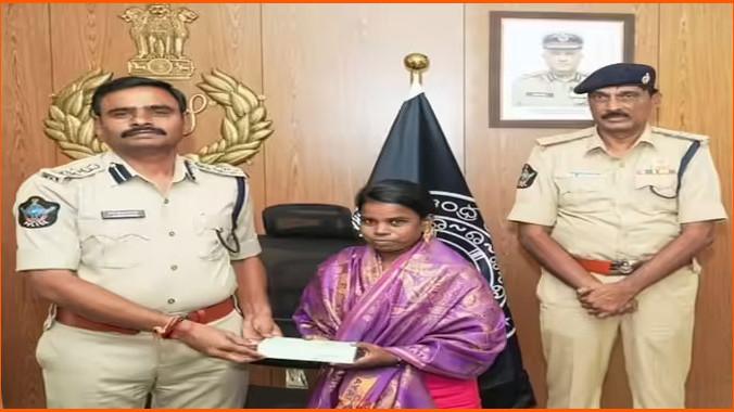 నిజాయ‌తీ చాటుకున్న క్యాషియర్.. పెళ్లింట వెలకట్టలేని సంతోషం...