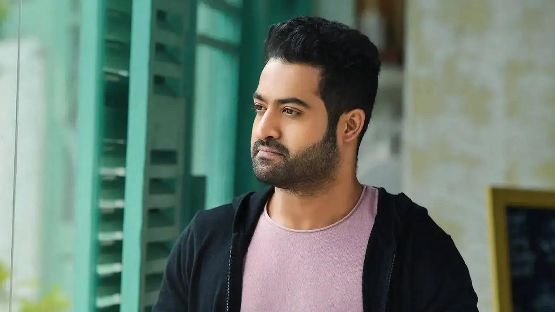 సోషల్ మీడియాలో చురుగ్గా ఉంటున్న RAW NTR..