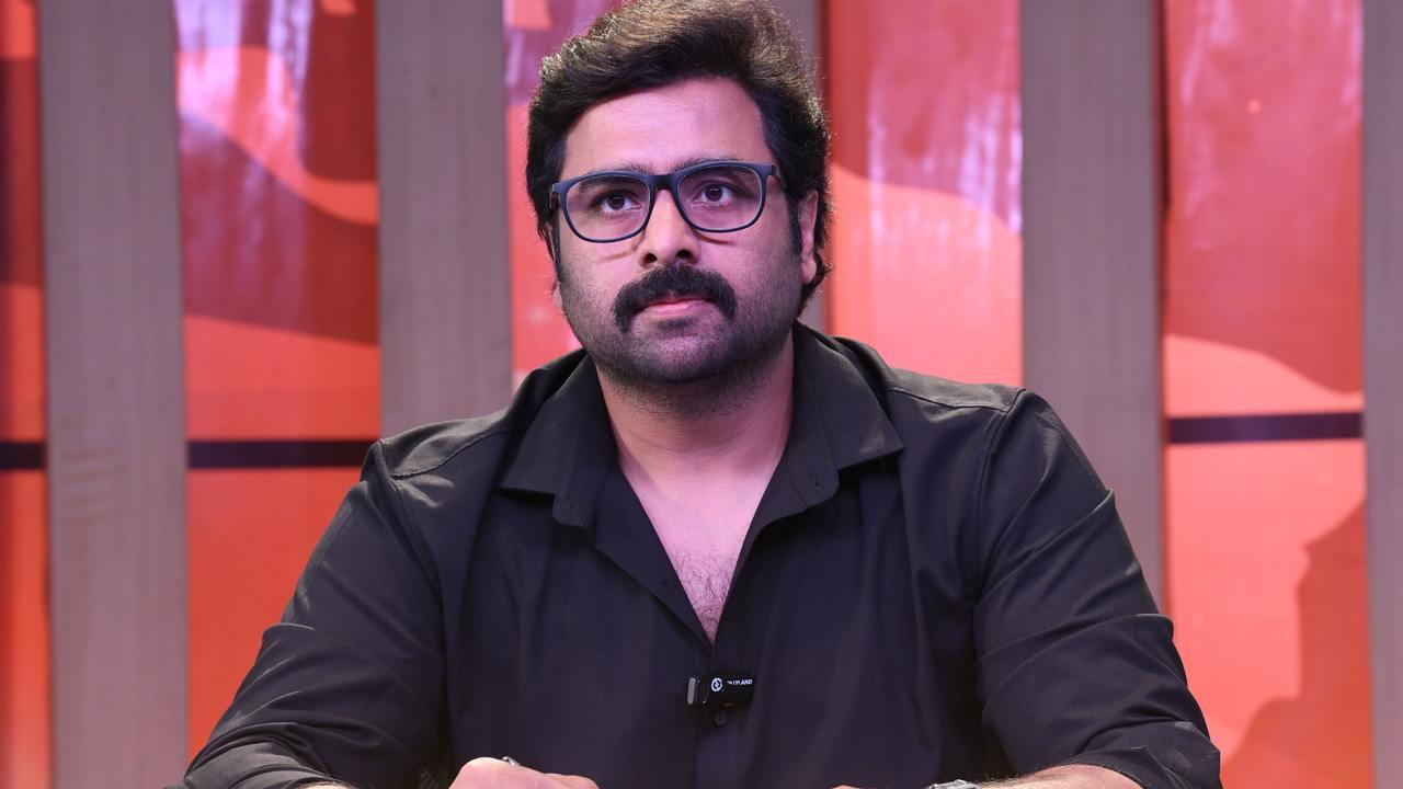 వెంకటేశ్‌, త్రివిక్రమ్ కాంబోలో వస్తున్న సినిమాలో చేరిన నారా రోహిత్..