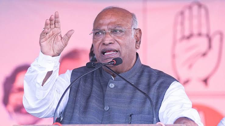 ధర్మేంద్ర ప్రధాన్ రాజీనామా.. ఘాటుగా స్పందించిన మల్లికార్జున ఖర్గే..