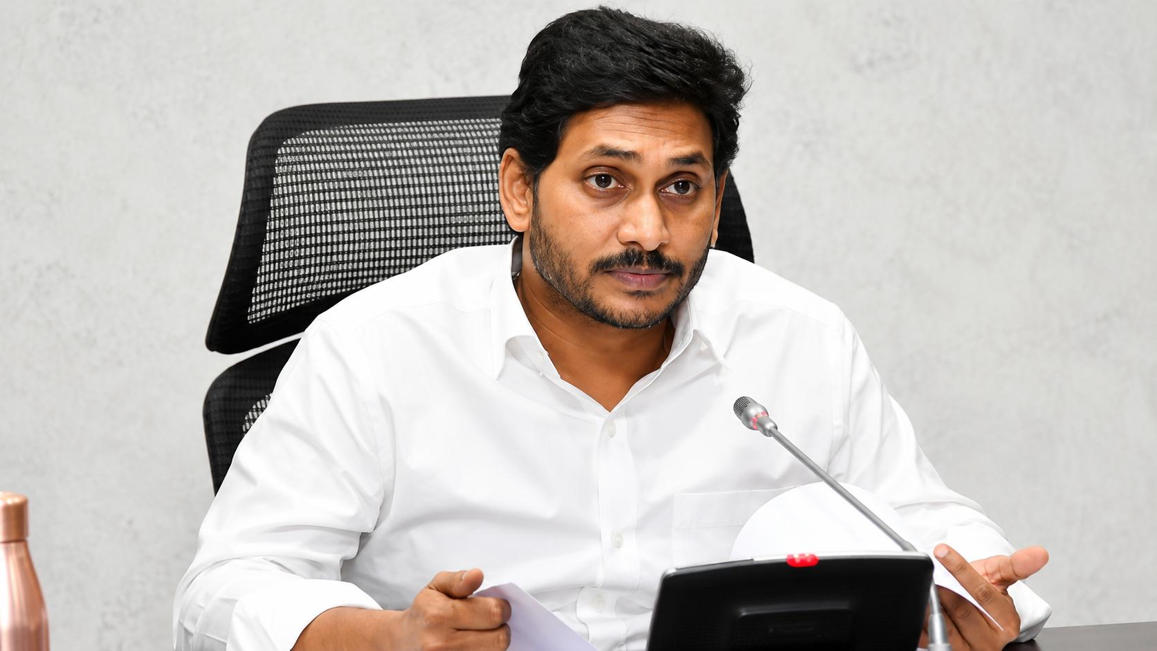 ఏపీలో యువత ఆగ్రహం కట్టలు తెంచుకుంది: వైఎస్ జగన్..