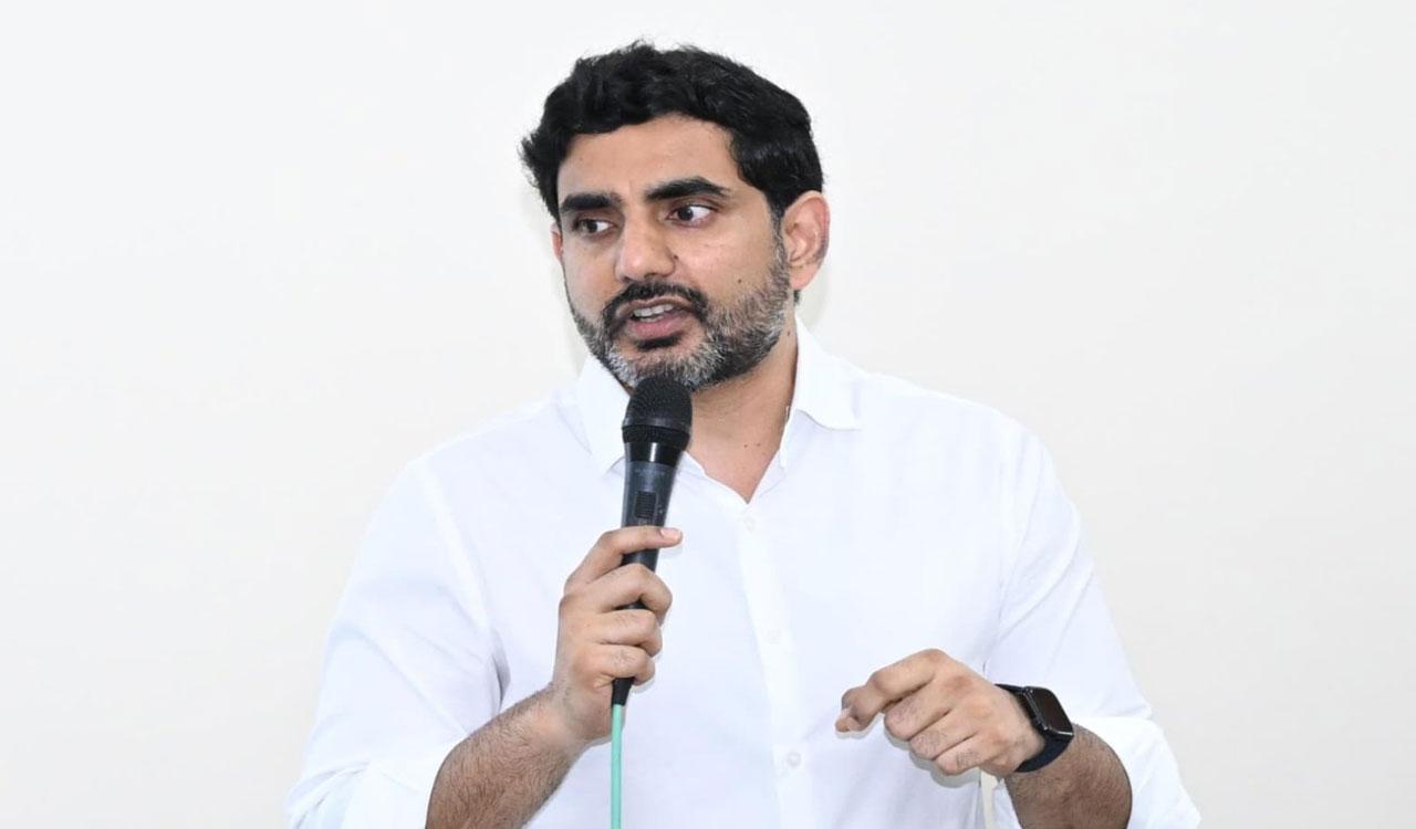 మెగా డీఎస్సీపై చర్చకు రావాలని వైఎస్ జగన్‌కు మంత్రి లోకేశ్ సవాల్..