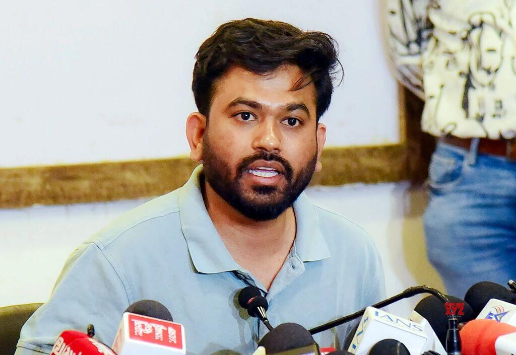 బీజేపీలో చేరకపోతే కుటుంబానికి హాని చేస్తామంటూ హెచ్చరించారన్న దీప్కే తల్లిదండ్రులు..