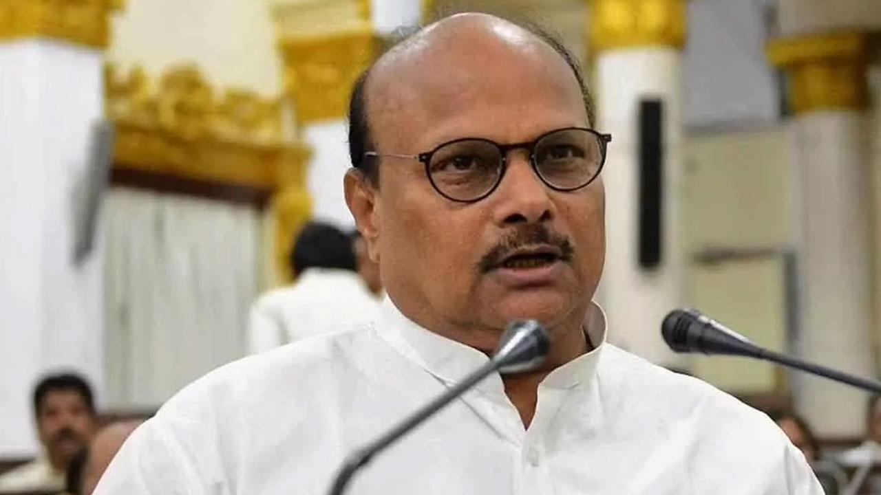 వైసీపీని మూసుకోవడమే ఉత్తమం: నారా లోకేశ్ రాజీనామా డిమాండ్పై యనమల తీవ్ర ఆగ్రహం!