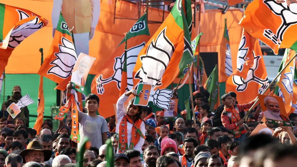 ఈటల వర్సెస్ సంజయ్ పోరుకు ముగింపు.. తెలంగాణ బీజేపీలో 3 జిల్లాల అధ్యక్షుల నియామకం..