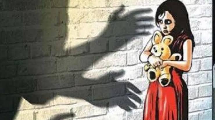 మద్యం మత్తులో కూతురిపై లైంగిక దాడికి పాల్పడ్డ తండ్రి..